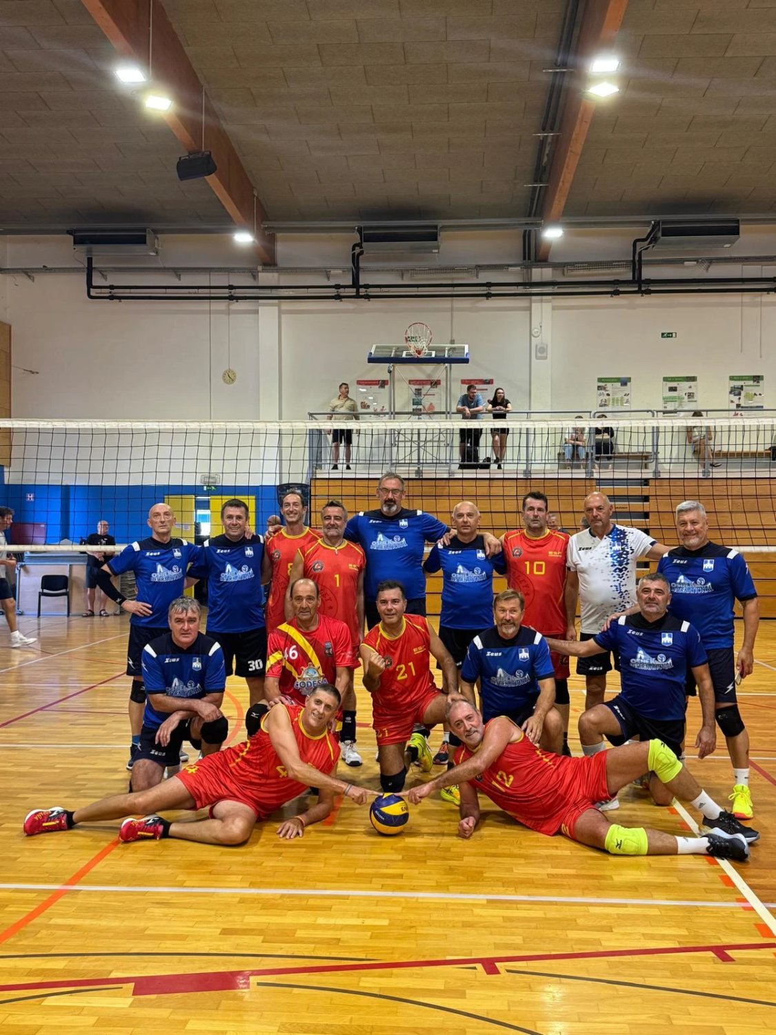 Junto al equipo Omnik International en Braslovče 2026.