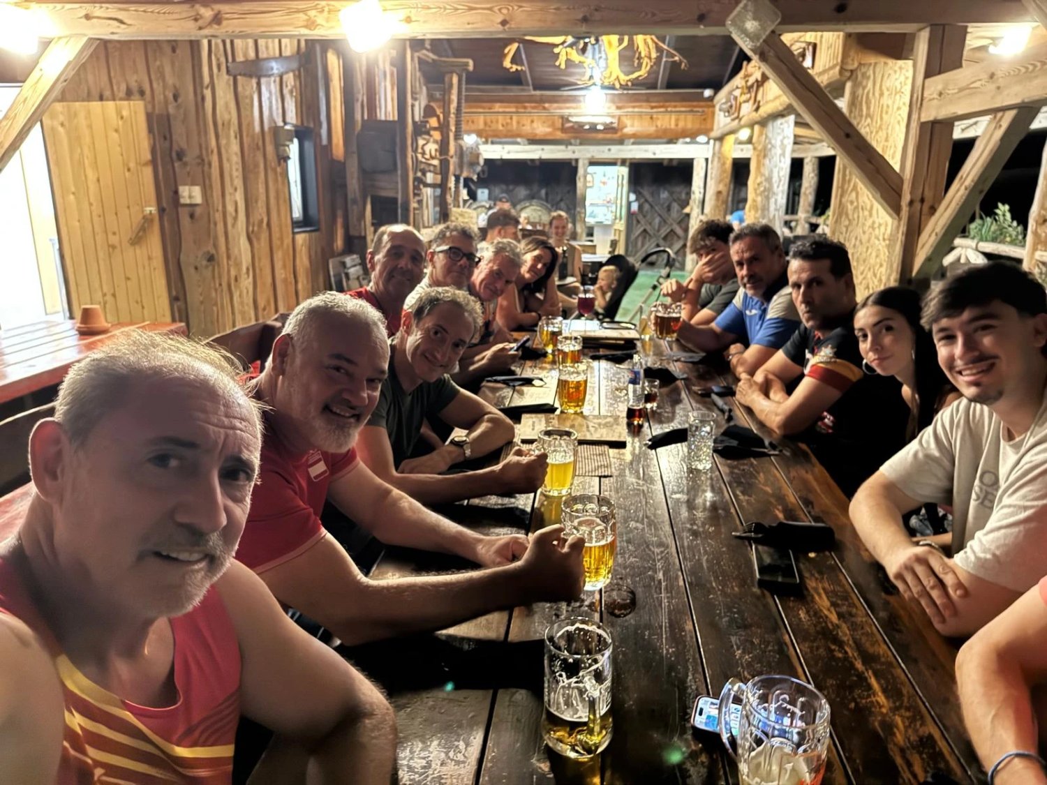 Cena de equipo durante el torneo · Braslovče 2026.